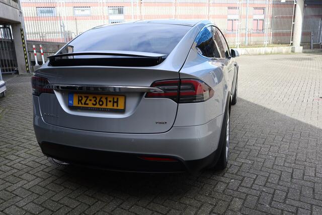 Tesla Model X 75D Base