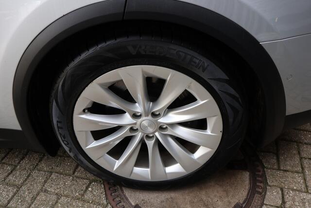 Tesla Model X 75D Base