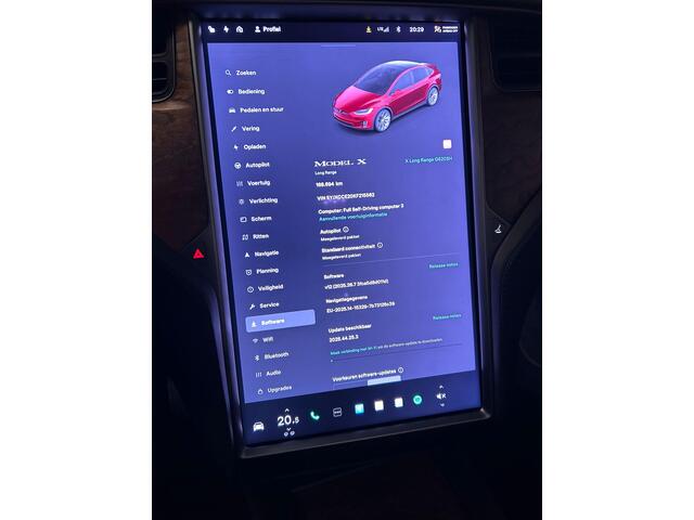 Tesla Model X Long Range / Lederen bekleding / Trekhaak / Autopilot / Carbon pakket / Camera / Stoelen+stuurwiel verwarming / Luchtvering