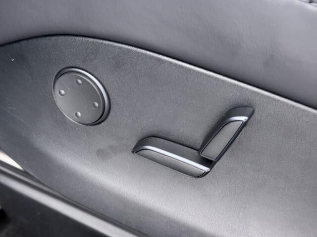 Tesla Model X 100D 20" Trekhaak Leder Luchtvering Adaptive Cruise AutoPilot Panoramadak Vleugeldeuren Camera's Elektr.Stoelen/Stuur+Verwarmd+Geheugen Keyless Wifi Adaptieve koplampen Lmv 20" Led Elektr.-Achterklep Bordherkenning Verwarmde Sproeiers-bladen Carbon Sentry