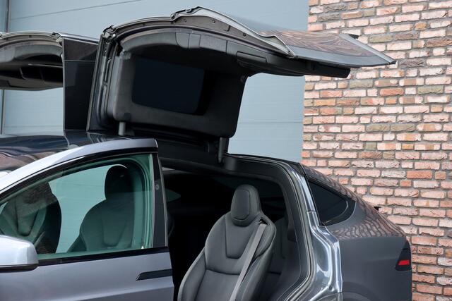 Tesla Model X Plaid AWD 6p. 100kWh | 1020pk | 71.500,- ex BTW | Luchtvering | Autopilot | Carbon | Trekhaak | Stoelventilatie | Leder | Sterrenhemel | Display Achter | Verwarmd Stuurwiel |