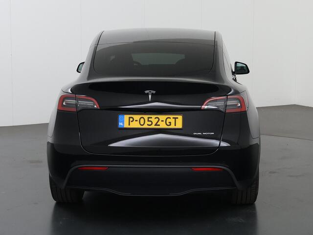 Tesla Model Y Long Range AWD 75 kWh | SOH 95% | Panoramadak | Lederen Interieur | Adaptieve Cruise Control | Camera | Dodehoek detectie | LED |