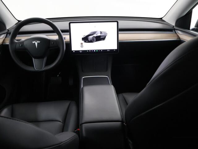 Tesla Model Y Long Range AWD 75 kWh | SOH 95% | Panoramadak | Lederen Interieur | Adaptieve Cruise Control | Camera | Dodehoek detectie | LED |