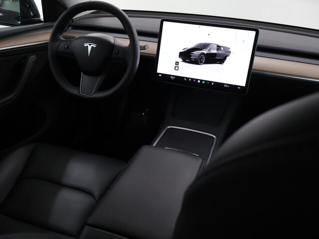 Tesla Model Y Long Range AWD 75 kWh | SOH 95% | Panoramadak | Lederen Interieur | Adaptieve Cruise Control | Camera | Dodehoek detectie | LED |