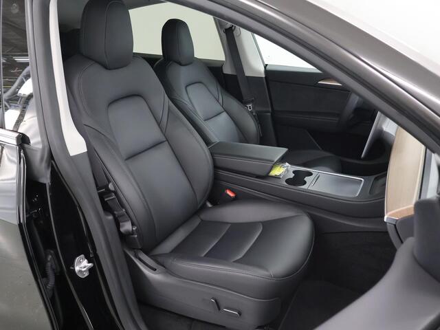 Tesla Model Y Long Range AWD 75 kWh | SOH 95% | Panoramadak | Lederen Interieur | Adaptieve Cruise Control | Camera | Dodehoek detectie | LED |