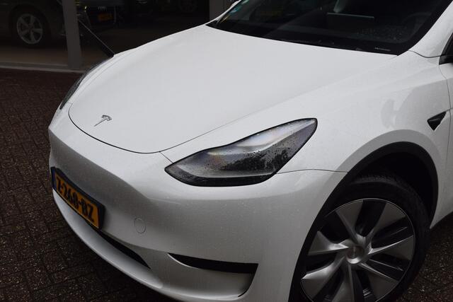 Tesla Model Y RWD 58 kWh Autopilot bas. / Stoelverwarming / BTW auto! Weinig KM!