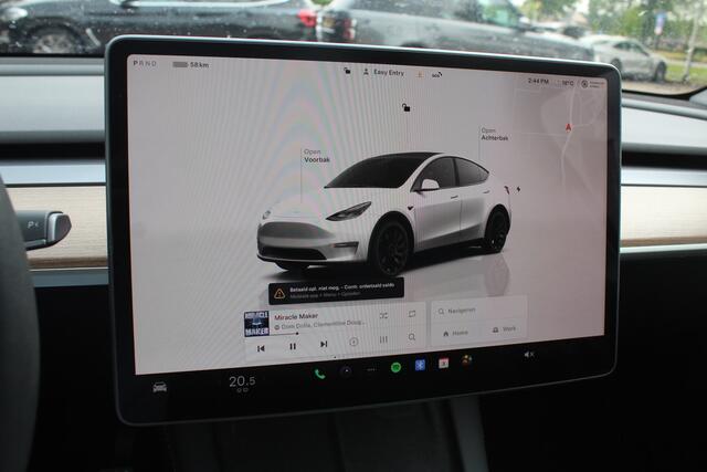 Tesla Model Y Long Range AWD 75 kWh / Autopilot / Panoramadak / Camera / Leder / 20'' / Keyless / ACC