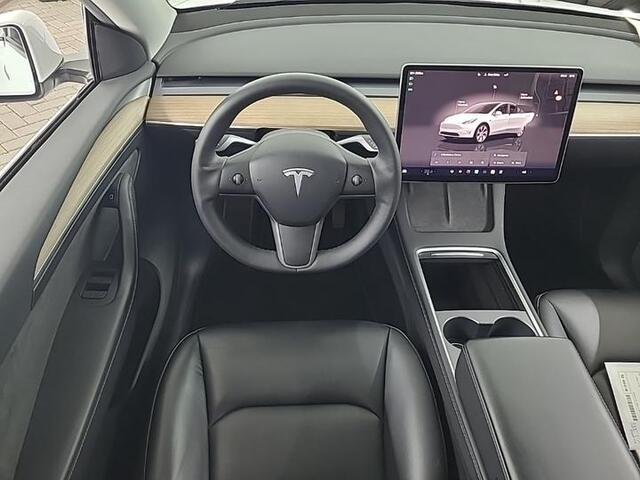 Tesla Model Y Range Plus | Autopilot | Panorama | Trekhaak |