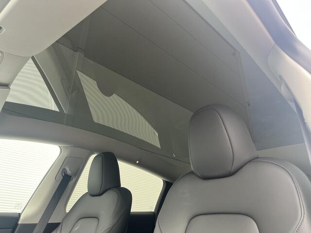 Tesla Model Y RWD 58 kWh / Stoelverwarming / Warmtepomp / Keyless Go / Panorama dak /