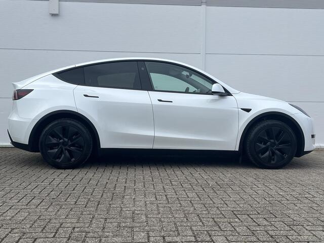 Tesla Model Y RWD 58 kWh / Stoelverwarming / Warmtepomp / Keyless Go / Panorama dak /