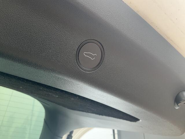 Tesla Model Y Long Range AWD 75 kWh Pano Autopilot Leder Stoelverw Cam NL-Auto!