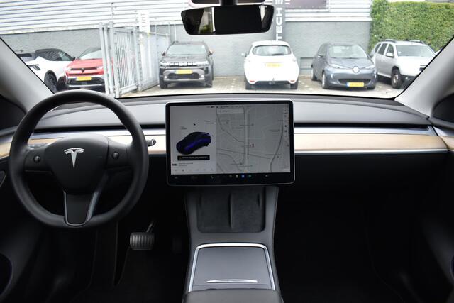 Tesla Model Y Long Range AWD 75 kWh | LEDER | PANORAMADAK | STUUR/STOELVERWARMING | AUTOPILOT | CLIMATE CONTROL | CRUISE CONTROL | PDC | LMV