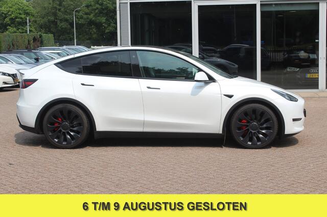 Tesla Model Y Long Range AWD 75 kWh / Autopilot / Panoramadak / Camera / 21'' / Keyless / Leder / Dodehoek / Navigatie / Stoelverwarming