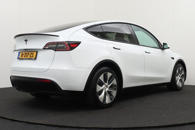 Tesla Model Y RWD 58 kWh Autopilot Pano-dak Stoelverw. V+A