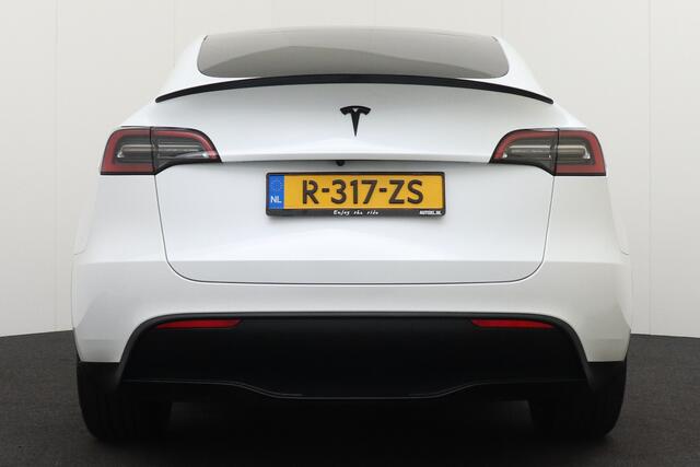 Tesla Model Y RWD 58 kWh Autopilot Pano-dak Stoelverw. V+A