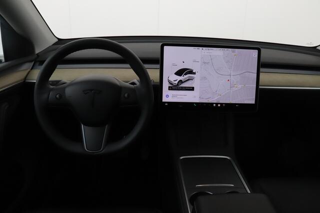 Tesla Model Y RWD 58 kWh Autopilot Pano-dak Stoelverw. V+A