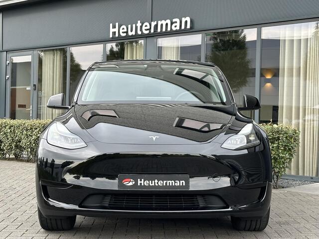 Tesla Model Y RWD 58 kWh Autopilot/ Panodak/ All Black