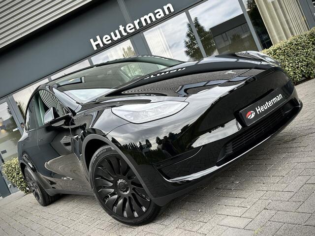 Tesla Model Y RWD 58 kWh Autopilot/ Panodak/ All Black