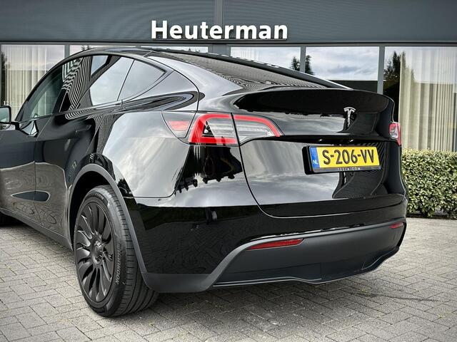 Tesla Model Y RWD 58 kWh Autopilot/ Panodak/ All Black