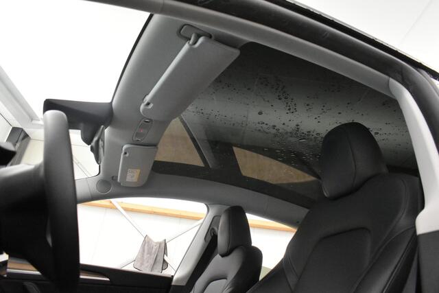 Tesla Model Y Performance AWD 75 kWh 464PK El a-Klep Pano Cam Leder