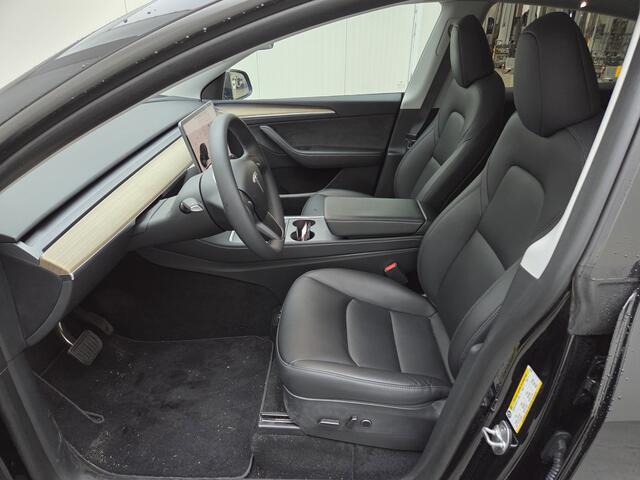 Tesla Model Y Long Range AWD 75 kWh | Leder | Camera | Clima |*