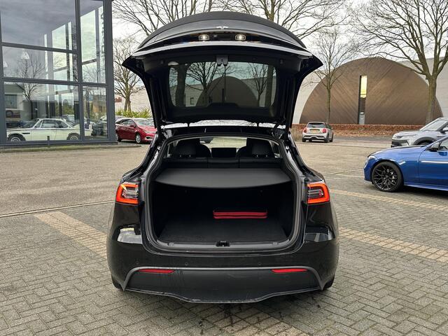 Tesla Model Y Performance AWD 75 kWh VAN: ¤39.900,- VOOR: ¤37.877,- UW EINDEJAARSVOORDEEL: ¤2.023,-| AUTOPILOT| VOLLEDIGE FABRIEKSGARANTIE T/M 6-2026/80.000KM | AANDRIJFLIJN EN ACCU GARANTIE T/M 12-2030 of 192.000km