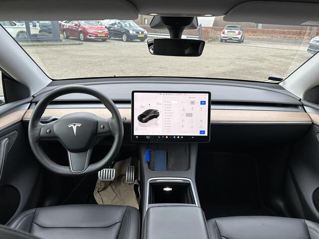 Tesla Model Y Performance AWD 75 kWh VAN: ¤39.900,- VOOR: ¤37.877,- UW EINDEJAARSVOORDEEL: ¤2.023,-| AUTOPILOT| VOLLEDIGE FABRIEKSGARANTIE T/M 6-2026/80.000KM | AANDRIJFLIJN EN ACCU GARANTIE T/M 12-2030 of 192.000km