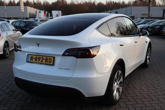Tesla Model Y Long Range AWD 75 kWh SOH 88,7%, Panoramadak, Autopilot computer 3.0, 360 Camera, Trekhaak, Warmtepomp