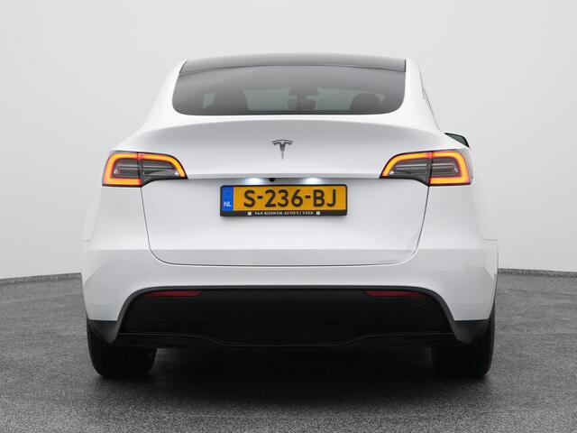 Tesla Model Y RWD 58 kWh | PANO | CAMERA | AUTOPILOT | KEYLESS | STOELVERWARMING