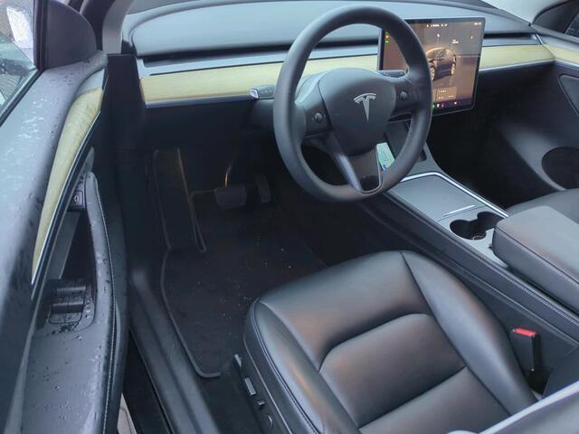 Tesla Model Y Aut. Range Plus | Autopilot | Panorama | Leder |