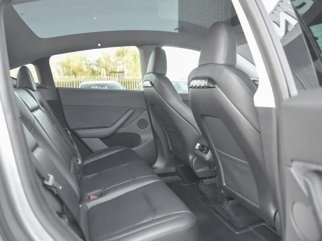 Tesla Model Y Performance AWD 75 kWh Ruim 460Pk, Trekhaak, Panorama, leer, 21 Inch