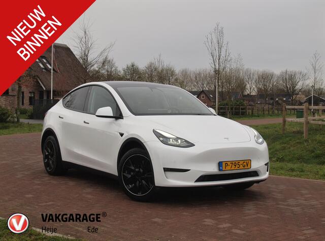 Tesla Model Y Long Range AWD 75 kWh NL-Auto | Panoramadak | 360 Camera | Full Self Driving Computer 3 | Apple Carplay |