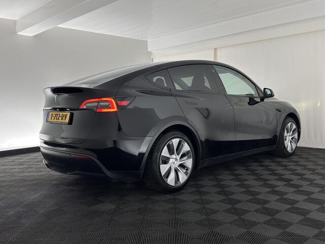 Tesla Model Y RWD 58 kWh [ 3-Fase ] {SOH-91%} (INCL-BTW) Aut. *PANO | LEATHER | TOWBAR | AUTO-PILOT | NAVI-FULLMAP | MATRIX-LED | KEYLESS | CAMERA | DAB+ | HEATED-COMFORTSEATS | PRIVACYGLASS | TOPVIEW | 19''ALU*