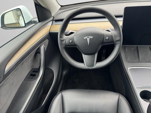Tesla Model Y RWD 58 kWh SOH 94% Panoramadak, Autopilot, Full Self Driving Fase 3
