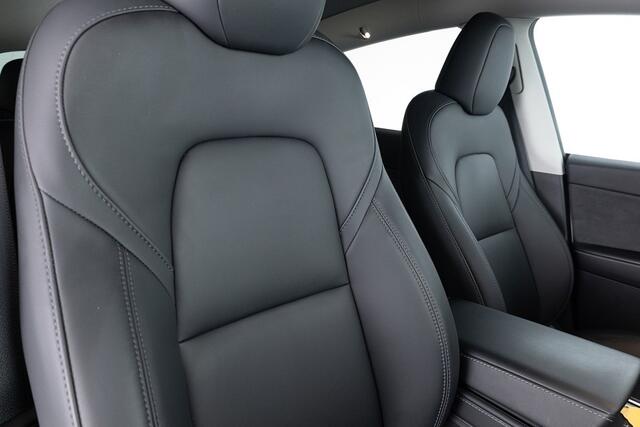 Tesla Model Y RWD *SOH 95.1%* PANORAMADAK | LEDER .