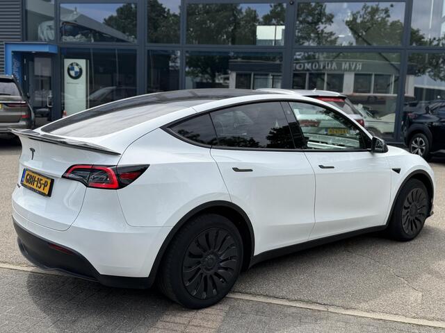 Tesla Model Y RWD 58 kWh UNIEK!| |VAN ¤35.900:,- VOOR: 32.877,- UW WKVOORDEEL: 3.023,- | STOEL + STUURWIELVERWARMING l CARBON PAKKET | TESLA FABRIEKSGARANTIE 9-2027 OF TOT 80.000 KM |
