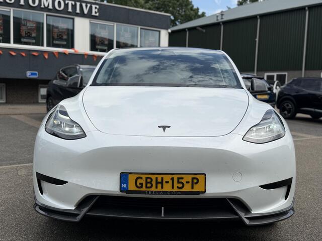 Tesla Model Y RWD 58 kWh UNIEK!| |VAN ¤35.900:,- VOOR: 32.877,- UW WKVOORDEEL: 3.023,- | STOEL + STUURWIELVERWARMING l CARBON PAKKET | TESLA FABRIEKSGARANTIE 9-2027 OF TOT 80.000 KM |