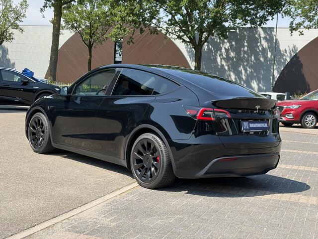 Tesla Model Y Performance AWD 75 kWh VAN: 42.900,- VOOR: 39.877,- UW WKVOORDEEL: 3.023,- | RIJKLAAR GELEVERD | 12 MND BOVAG GARANTIE | TESLA GARANTIE ACCU + AANDRIJFLIJN T/M 03-2031/ 240.000KM|
