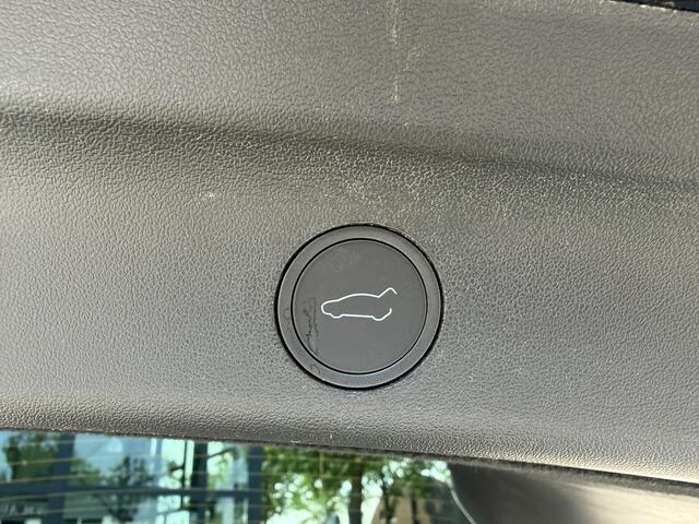 Tesla Model Y Performance AWD 75 kWh VAN: 42.900,- VOOR: 39.877,- UW WKVOORDEEL: 3.023,- | RIJKLAAR GELEVERD | 12 MND BOVAG GARANTIE | TESLA GARANTIE ACCU + AANDRIJFLIJN T/M 03-2031/ 240.000KM|