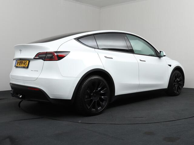 Tesla Model Y Long Range AWD 75 kWh | SoH 91,8% | Autopilot | Panoramadak | Trekhaak!