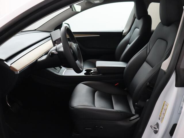 Tesla Model Y Long Range AWD 75 kWh | SoH 91,8% | Autopilot | Panoramadak | Trekhaak!
