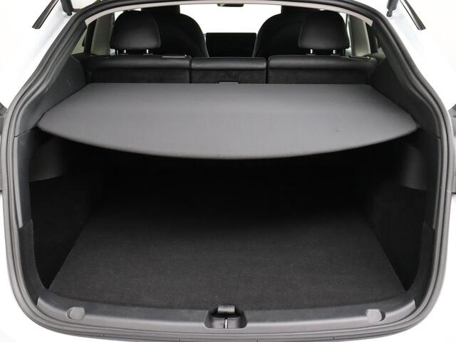Tesla Model Y Long Range AWD 75 kWh | SoH 91,8% | Autopilot | Panoramadak | Trekhaak!