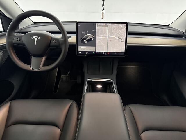 Tesla Model Y Long Range AWD 75 kWh | Snelladen | SOH 88% | Autopilot | Pano | Memory | Camera | Carplay