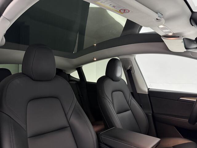 Tesla Model Y Long Range AWD 75 kWh | Snelladen | SOH 88% | Autopilot | Pano | Memory | Camera | Carplay