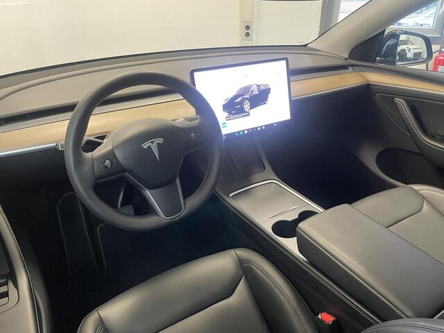 Tesla Model Y RWD 58 kWh | TREKHAAK | ORG.NL |