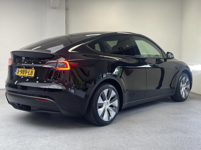 Tesla Model Y RWD 58 kWh | TREKHAAK | ORG.NL |