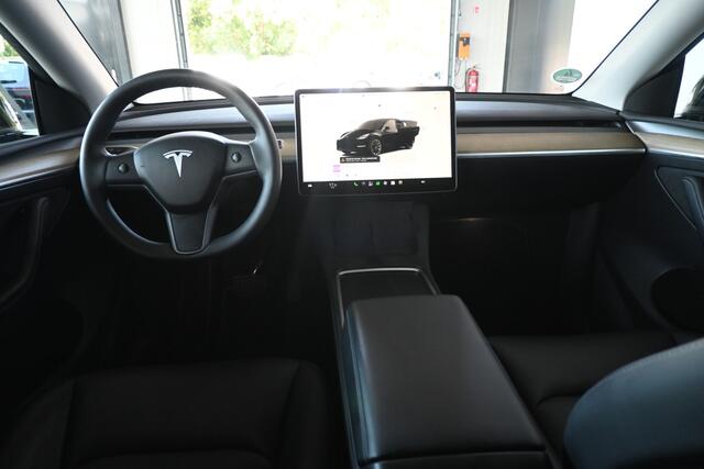 Tesla Model Y RWD 58 kWh SOH 92% Clima Navigatie Panoramadak Leder Trekhaak Rijklaarprijs! Inruil Mogelijk!