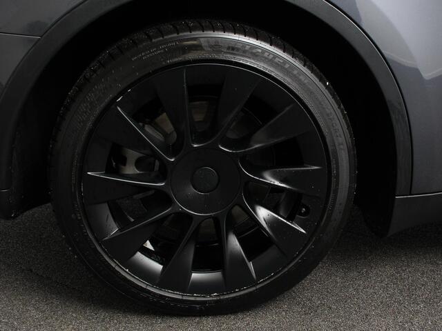 Tesla Model Y RWD 58 kWh Panorama dak 20" Wheels PDC VA 360 Camera Full LED Leder Autopilot