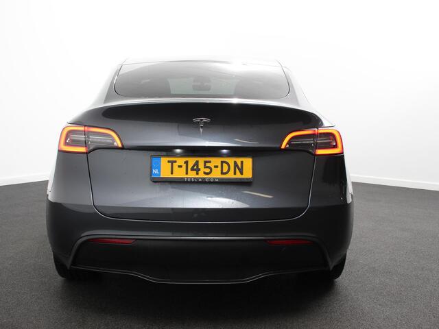 Tesla Model Y RWD 58 kWh Panorama dak 20" Wheels PDC VA 360 Camera Full LED Leder Autopilot