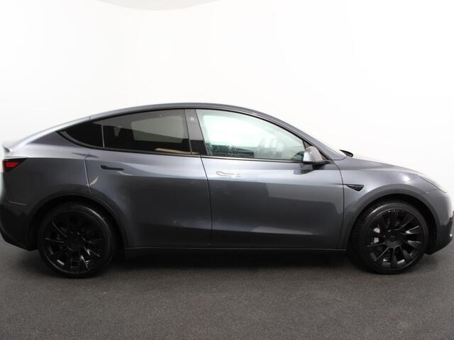 Tesla Model Y RWD 58 kWh Panorama dak 20" Wheels PDC VA 360 Camera Full LED Leder Autopilot